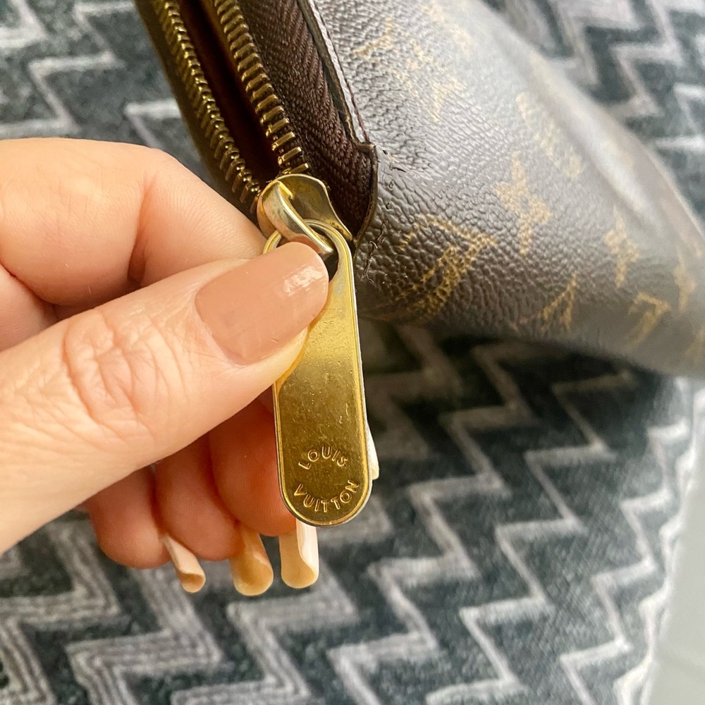Louis Vuitton Brown and Gold Monogram Zipper Wallet - Picture 3 of 13